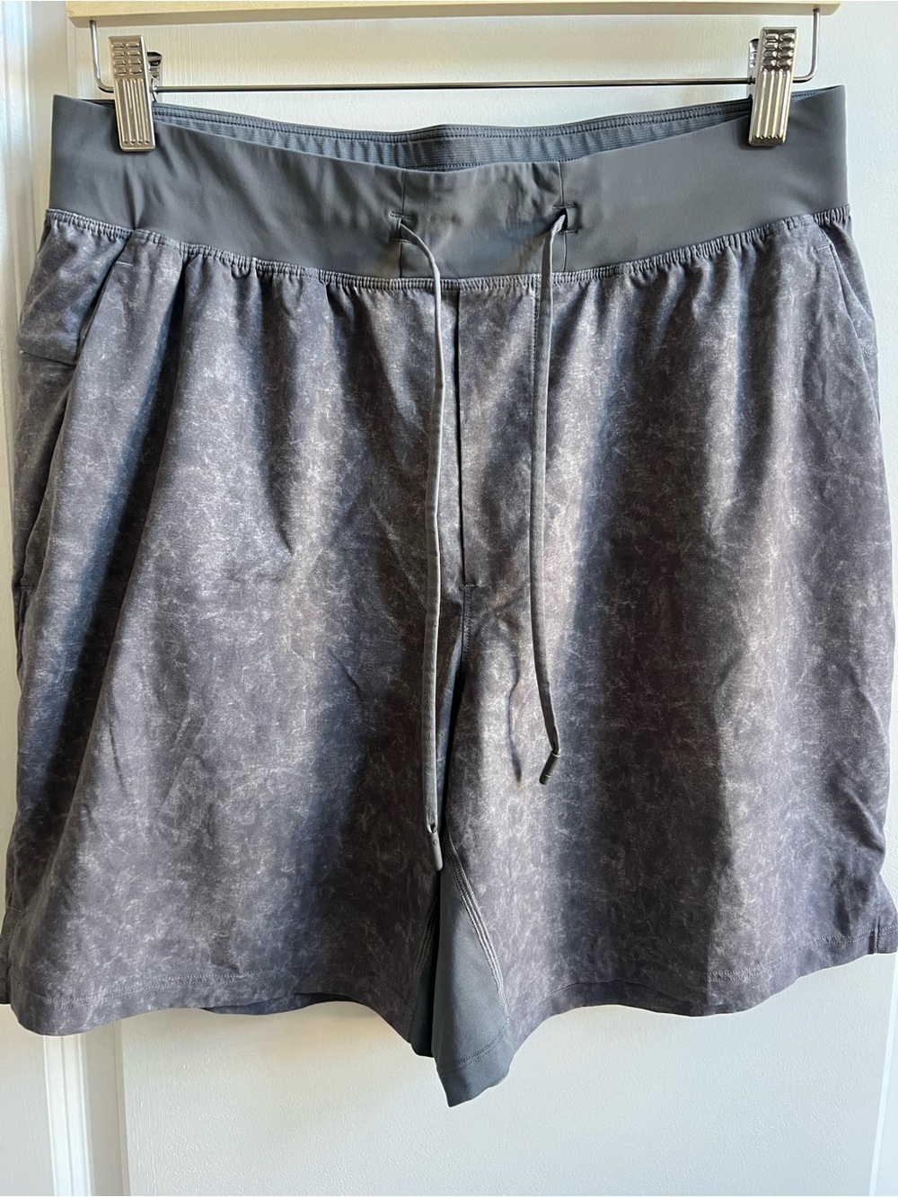 lululemon athletica men’s Pace Breaker Linerless Shorts gray marble